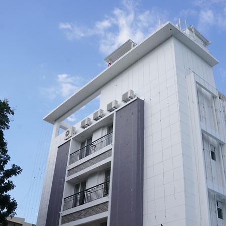 Avenue 11 Premium Stays Madurai Bagian luar foto