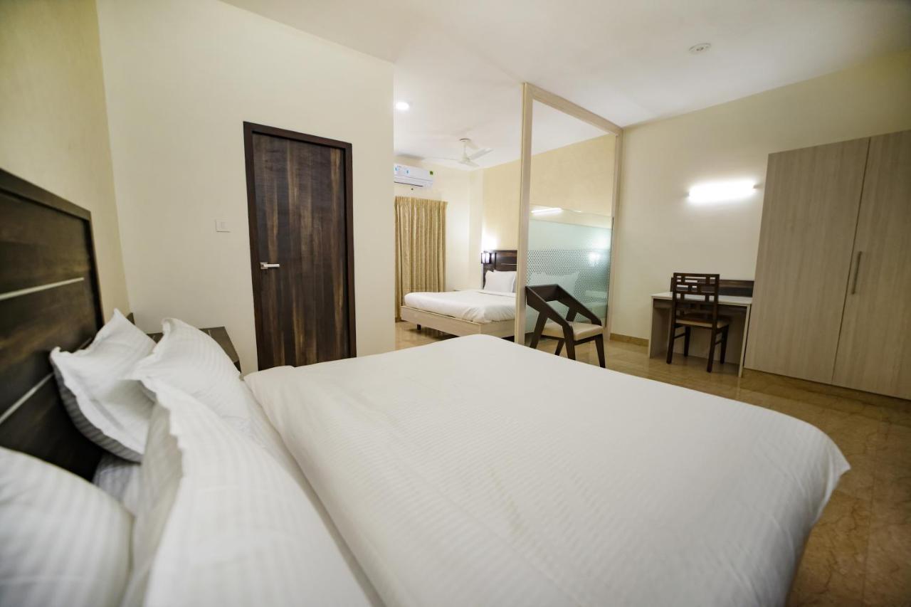 Avenue 11 Premium Stays Madurai Bagian luar foto