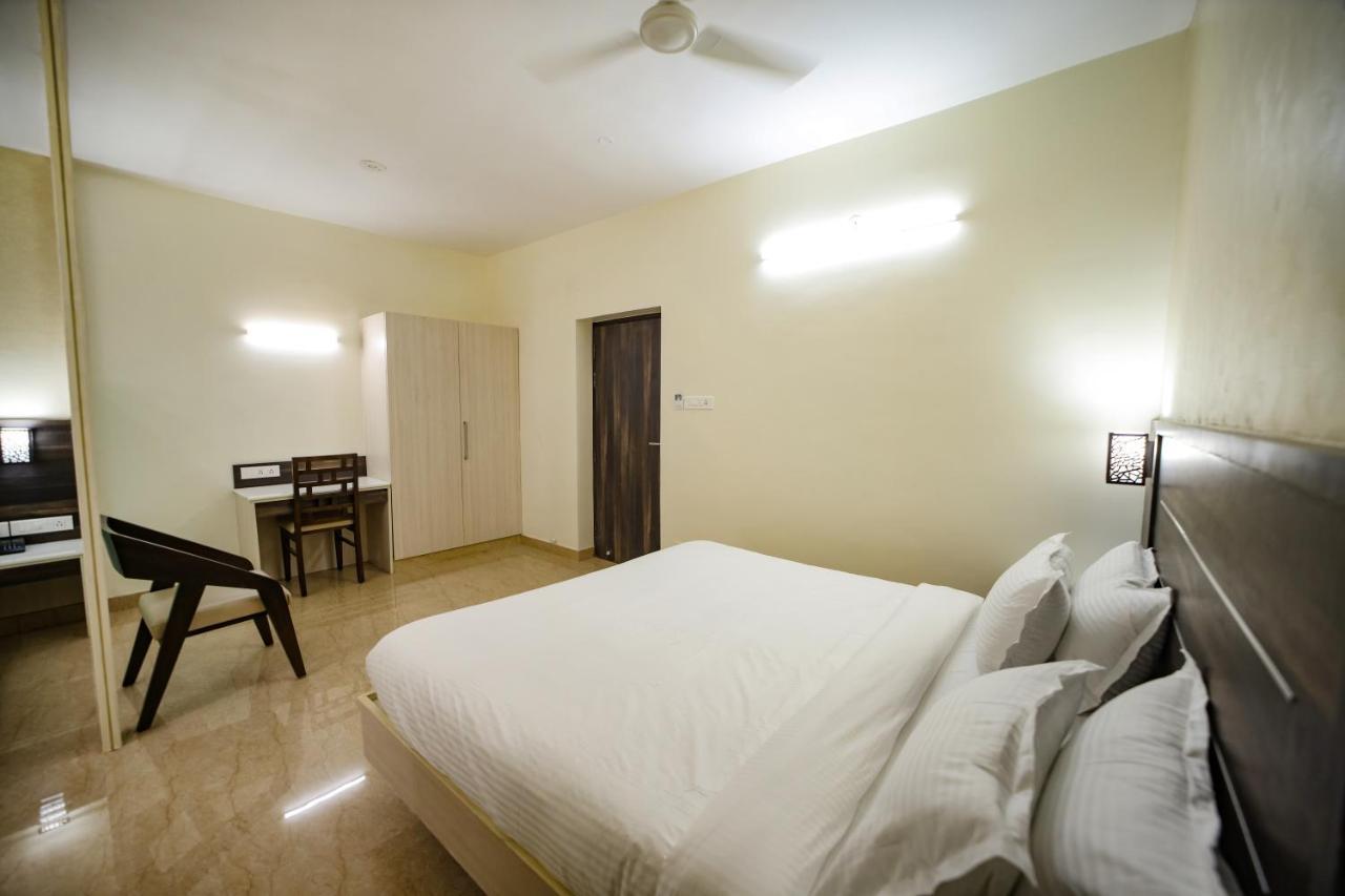 Avenue 11 Premium Stays Madurai Bagian luar foto