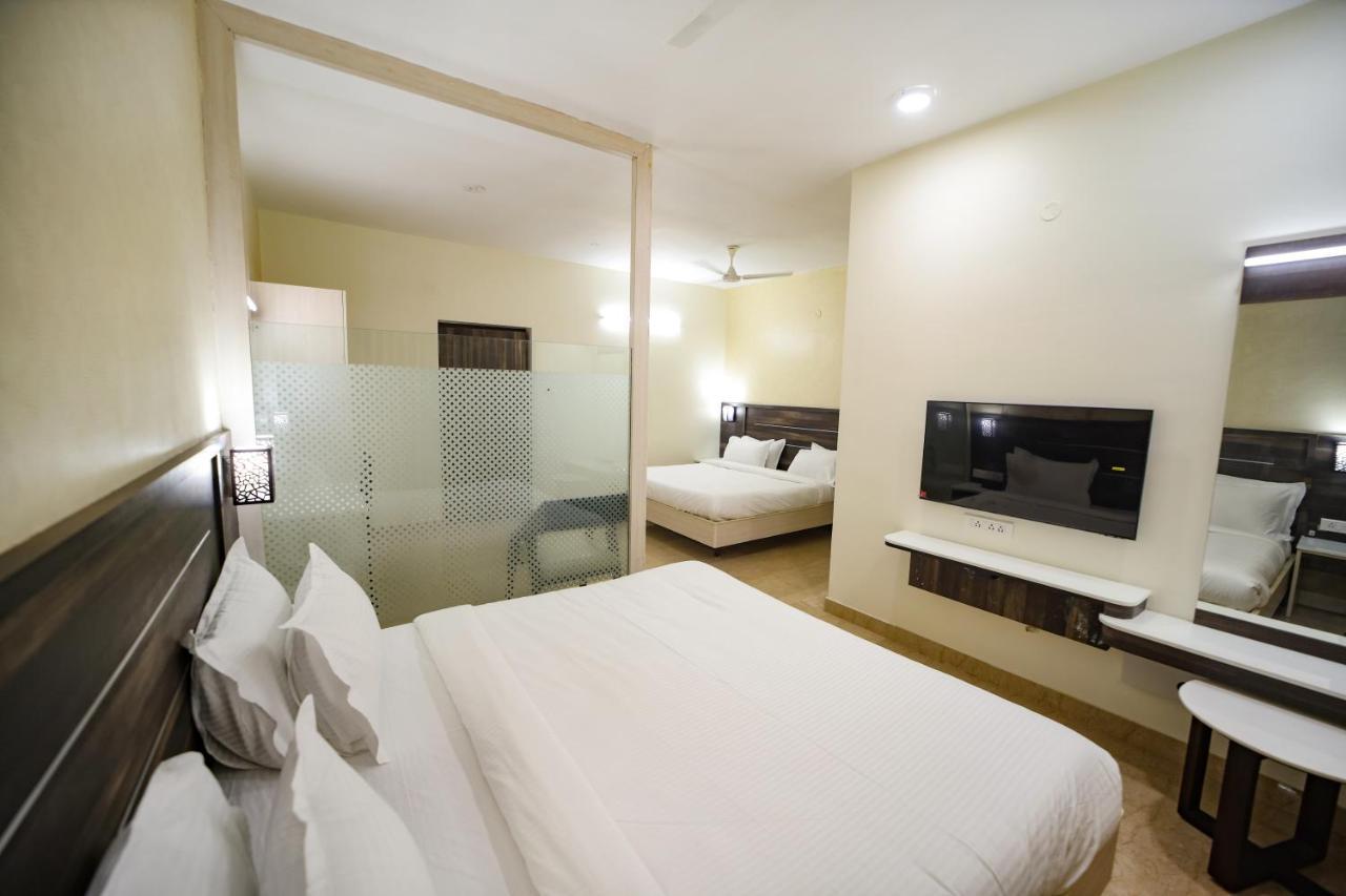 Avenue 11 Premium Stays Madurai Bagian luar foto