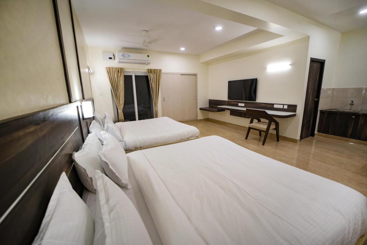 Avenue 11 Premium Stays Madurai Bagian luar foto