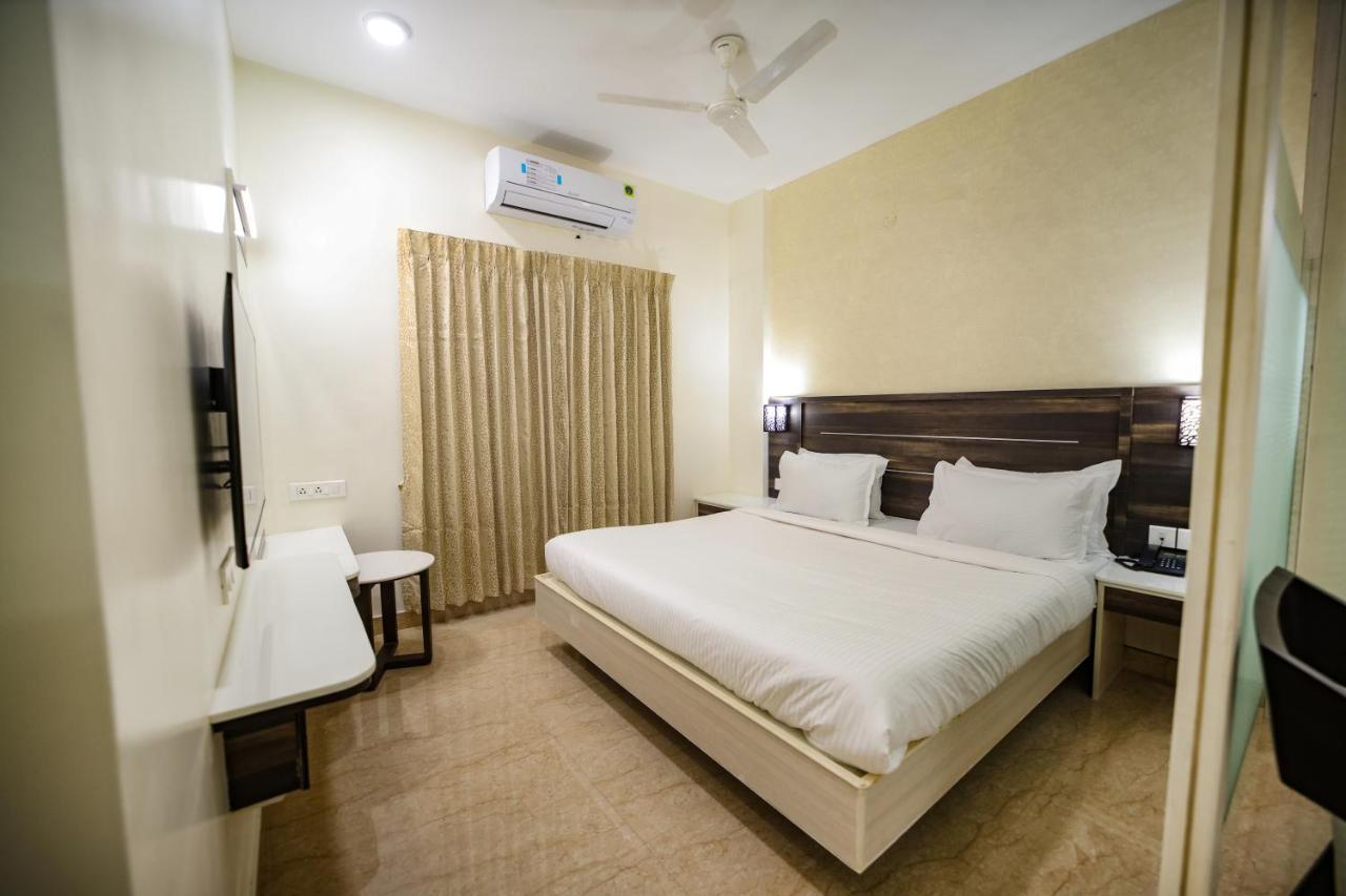 Avenue 11 Premium Stays Madurai Bagian luar foto