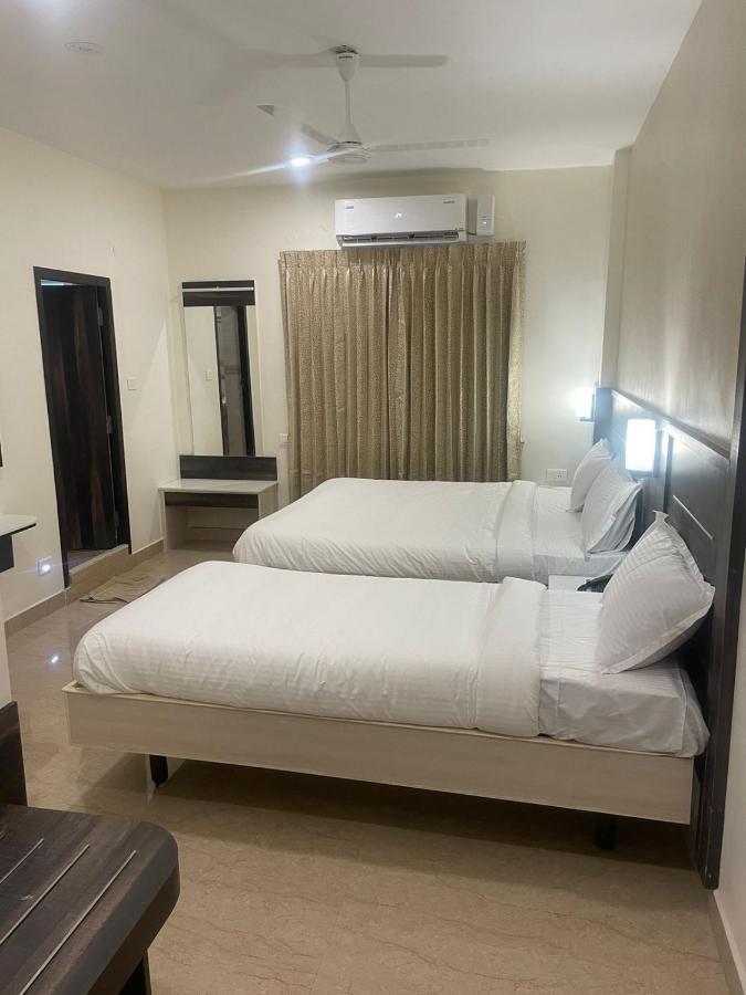 Avenue 11 Premium Stays Madurai Bagian luar foto